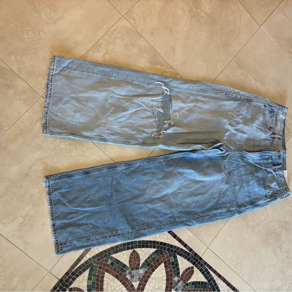 American Eagle Truly Two Toned Skater Jean Light Blue Distressed Sz 12 Short - Picture 9 of 14